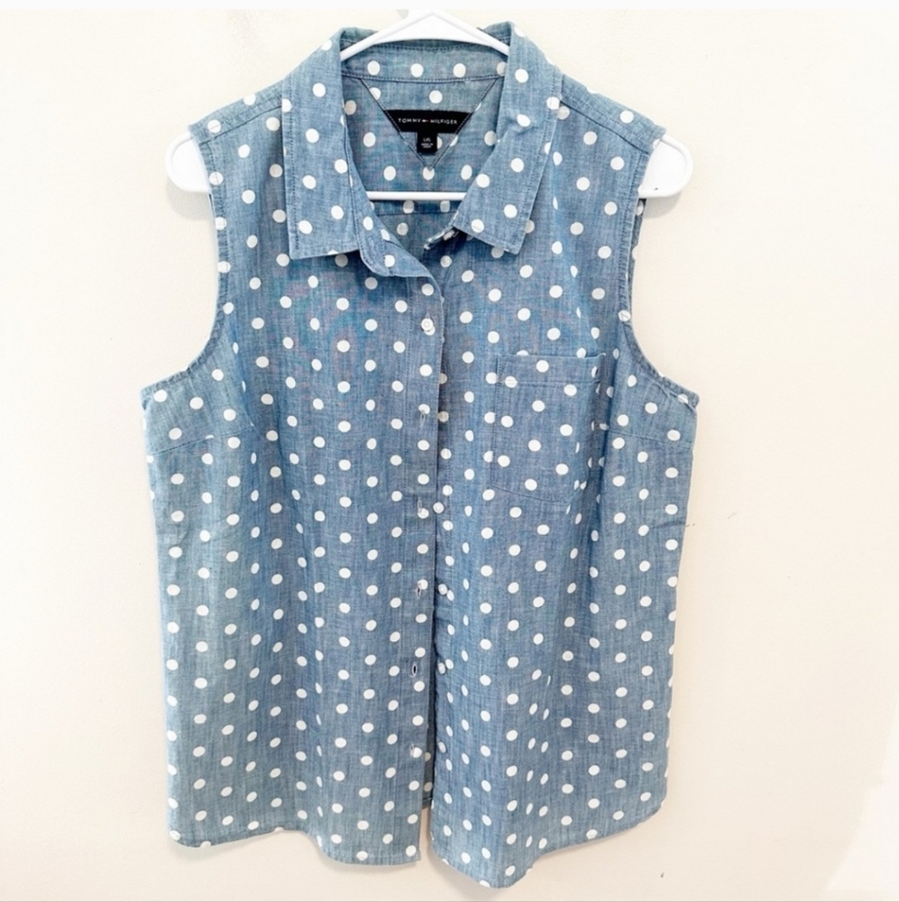 Tommy Hilfiger Polka Dot Button Down Collar Sleeveless Shirt (Large)